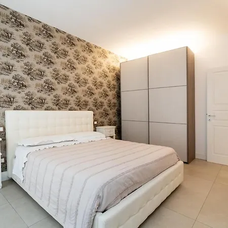 דירה Re Home - Next To Verona Arena ורונה